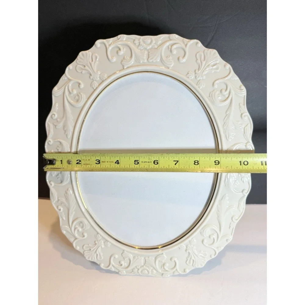 Lenox Ivory Embossed Oval Picture Frame Gold Trim Holds 8x10 Photo Elegant
